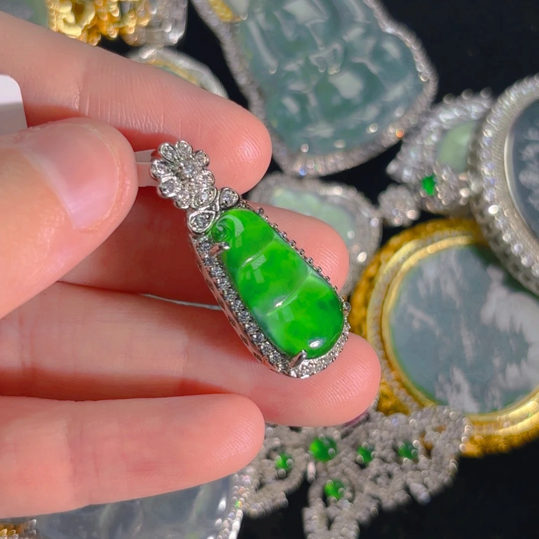 翡翠颈饰未镶嵌豆子