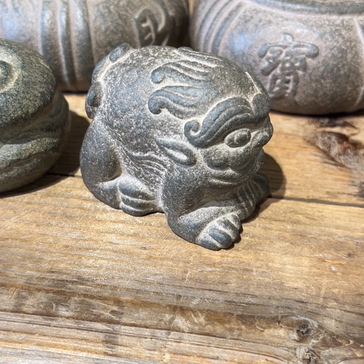 石材黄*鸿镇纸狮福建青石