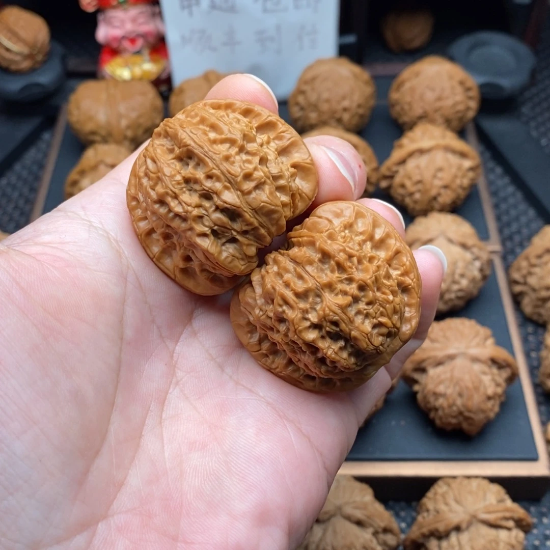 把件文玩核桃41.5尺血麒麟