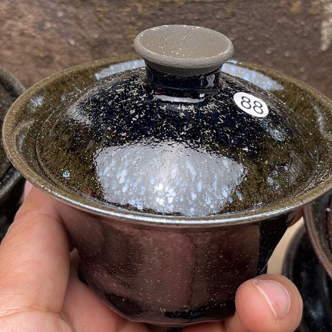 茶盏义兴龙窑坚持真柴烧