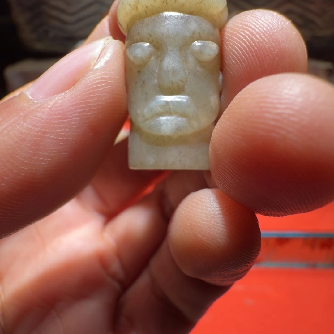 丰***%和田玉（糖玉）未镶嵌颈饰