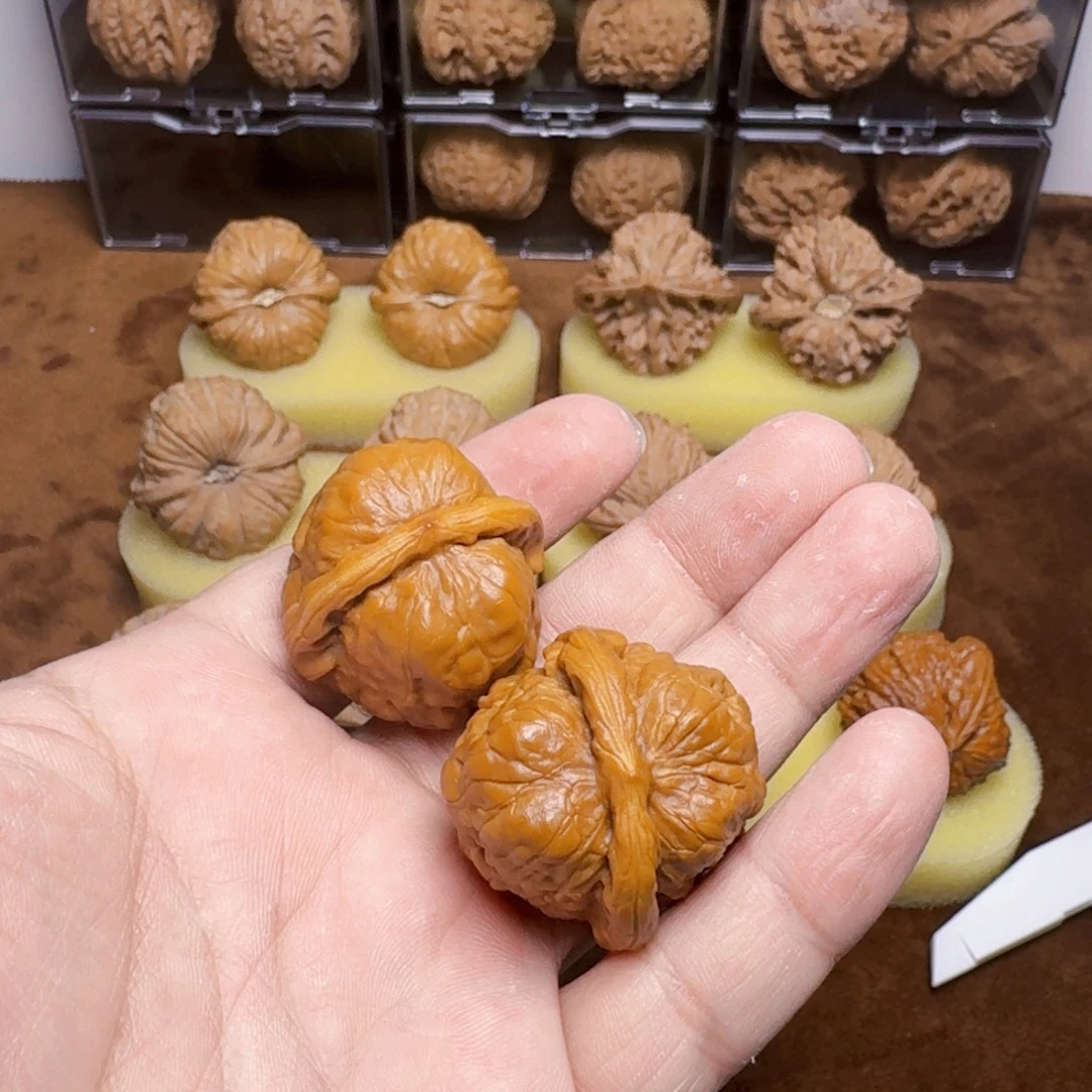 蛤蟆头手把件麻核桃