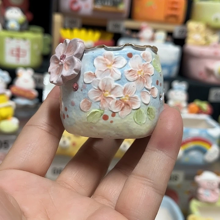 011。    浮雕手绘花盆