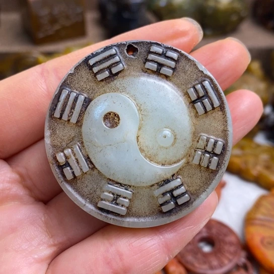 蛇纹石玉未镶嵌颈饰47