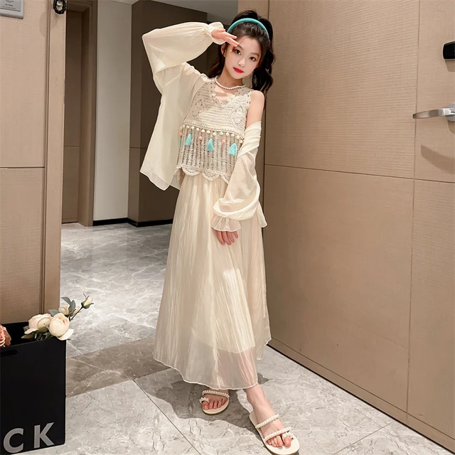 海边度假女童连衣裙夏季2025新款沙滩裙亲子三亚穿搭超仙高端长裙