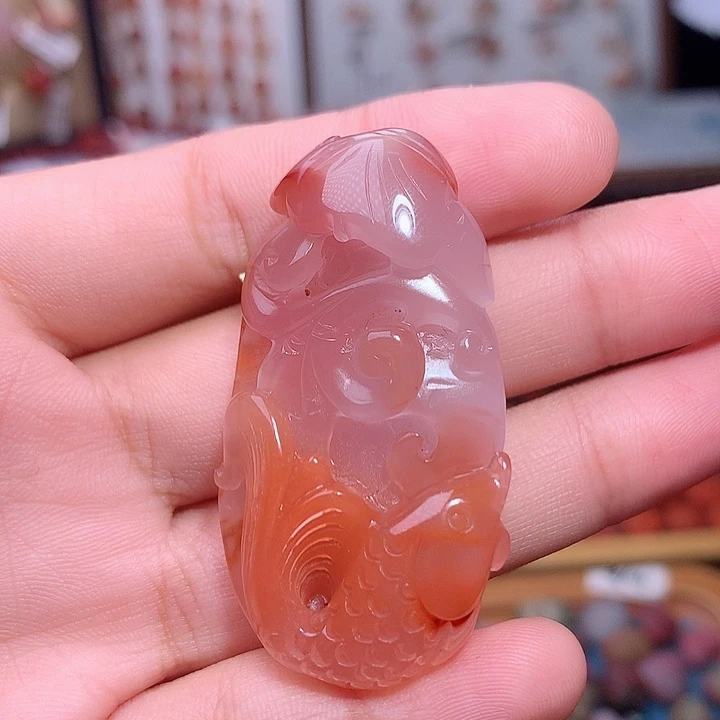 南红玛瑙未镶嵌南红锦鲤牌