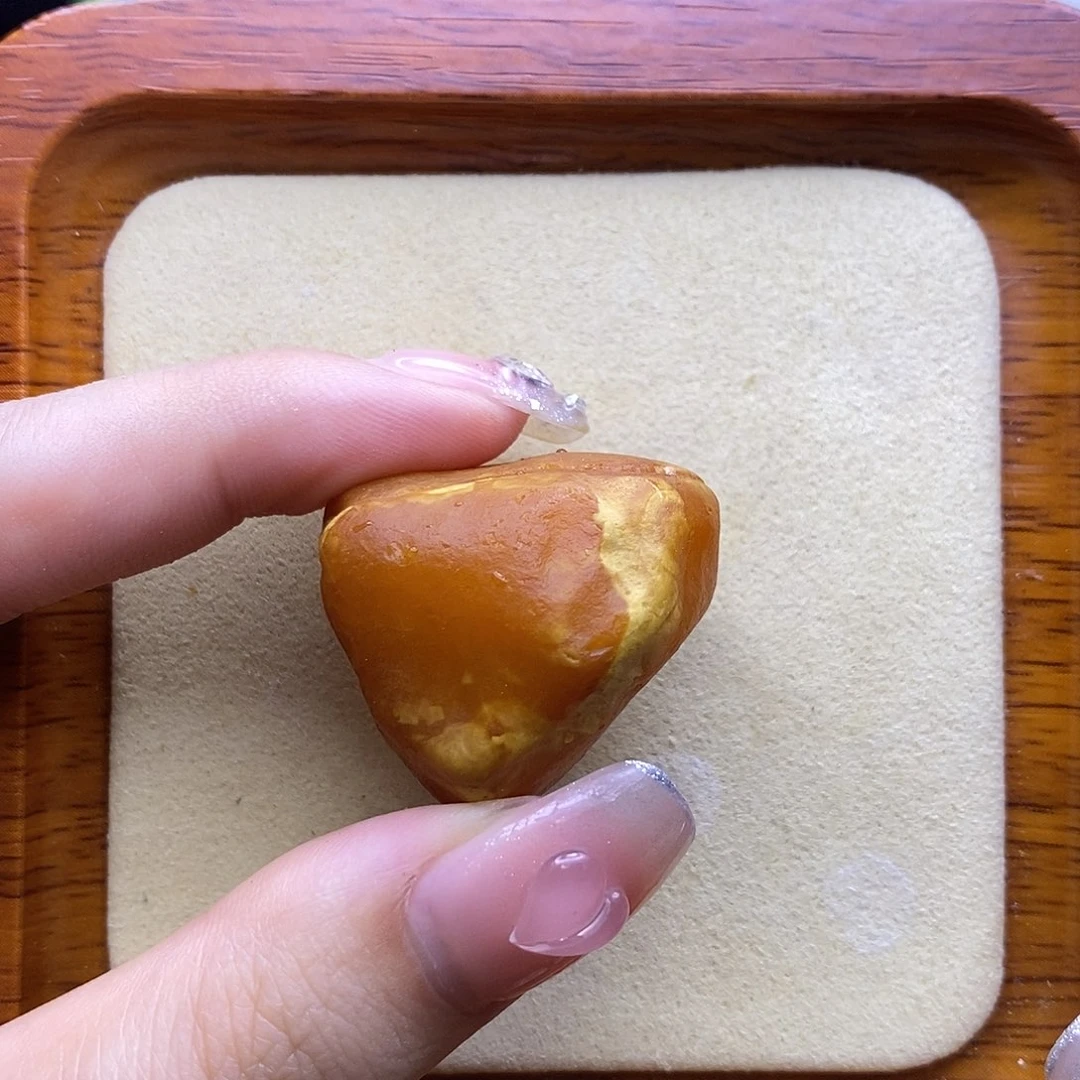 定制琥珀未镶嵌陈