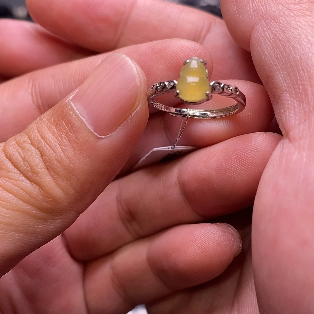 翡翠银S925镶嵌戒指葫芦戒指