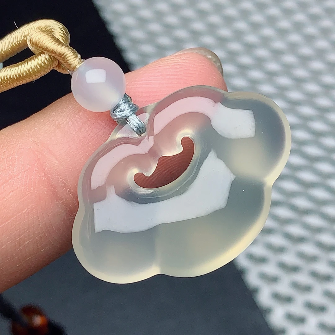天然玛瑙如意祥云锁吊坠新中式简约百搭玉石挂件29.9/20.1/7.6mm