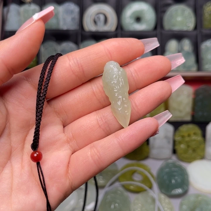 好***了岫玉未镶嵌吊坠(赠链)