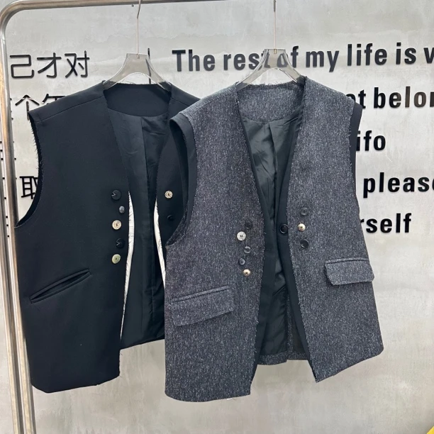 春季装饰不规则纽扣时尚简约马夹