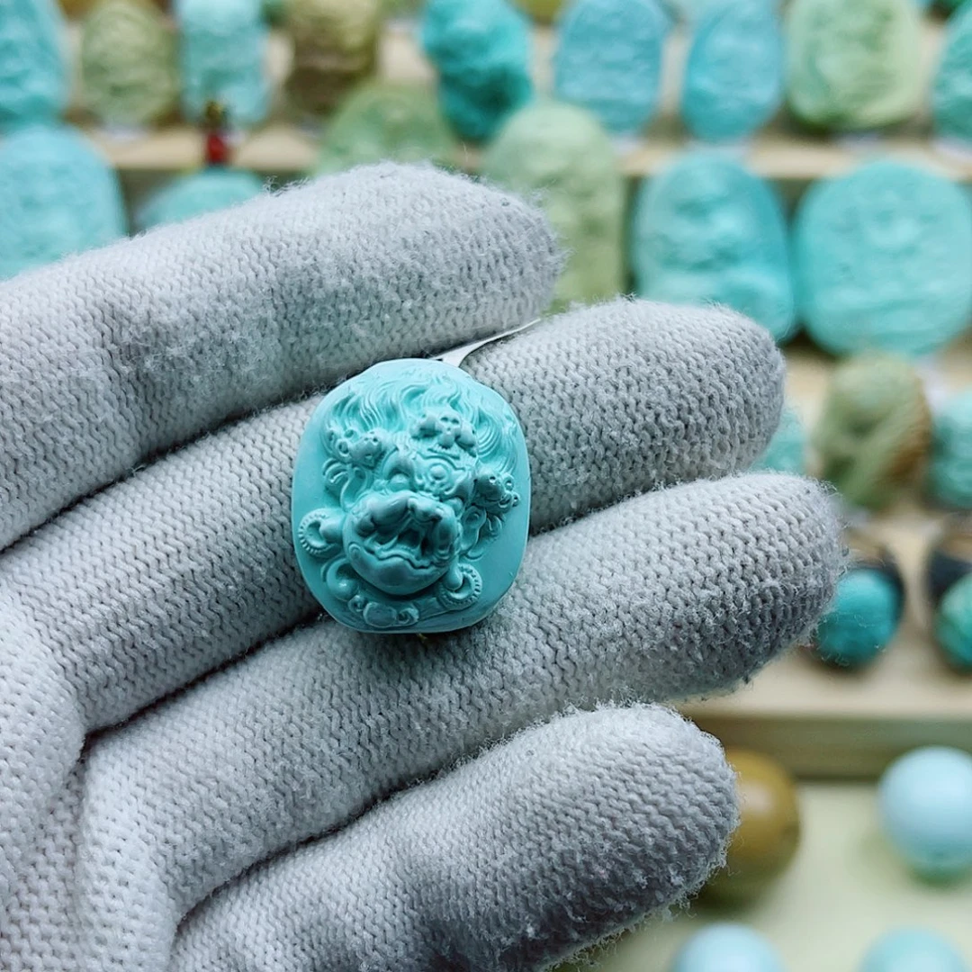 绿松石未镶嵌珠宝奇石