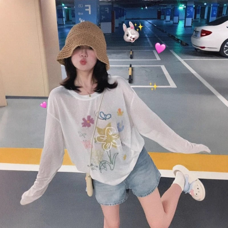 白色花朵印花冰丝长袖T恤薄款罩衫女夏季外搭宽松慵懒风薄纱上衣