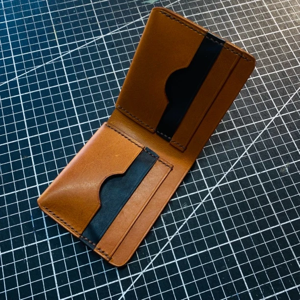 简约个性疯马短款皮钱包棕色多功能纯手工男士卡包