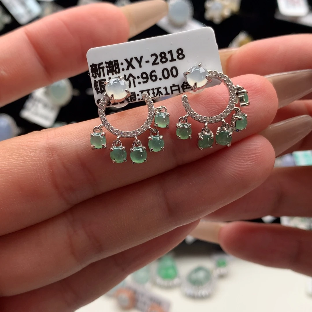 颈饰银S925镶嵌翡翠耳钉