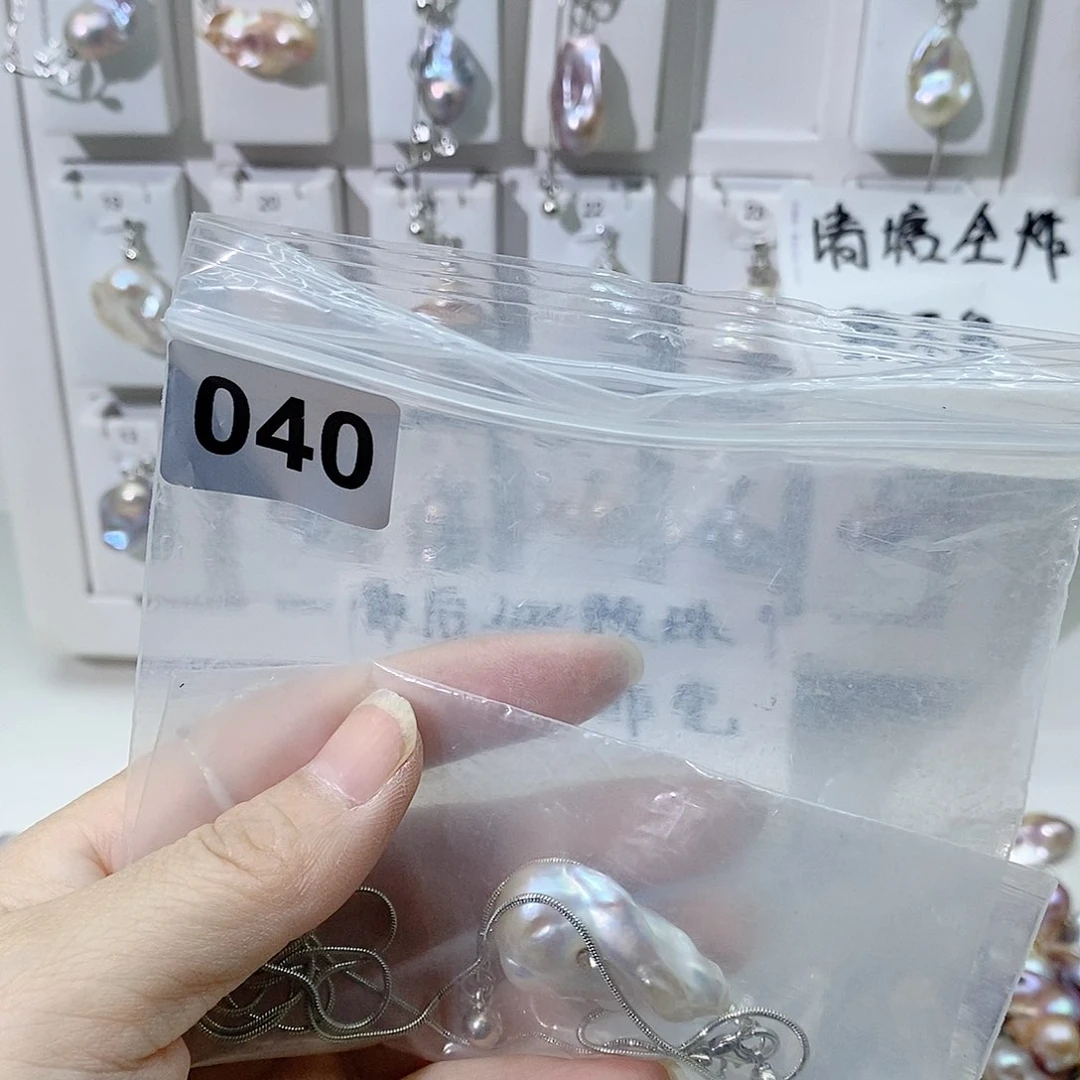 淡水珍珠合金颈饰毛**、