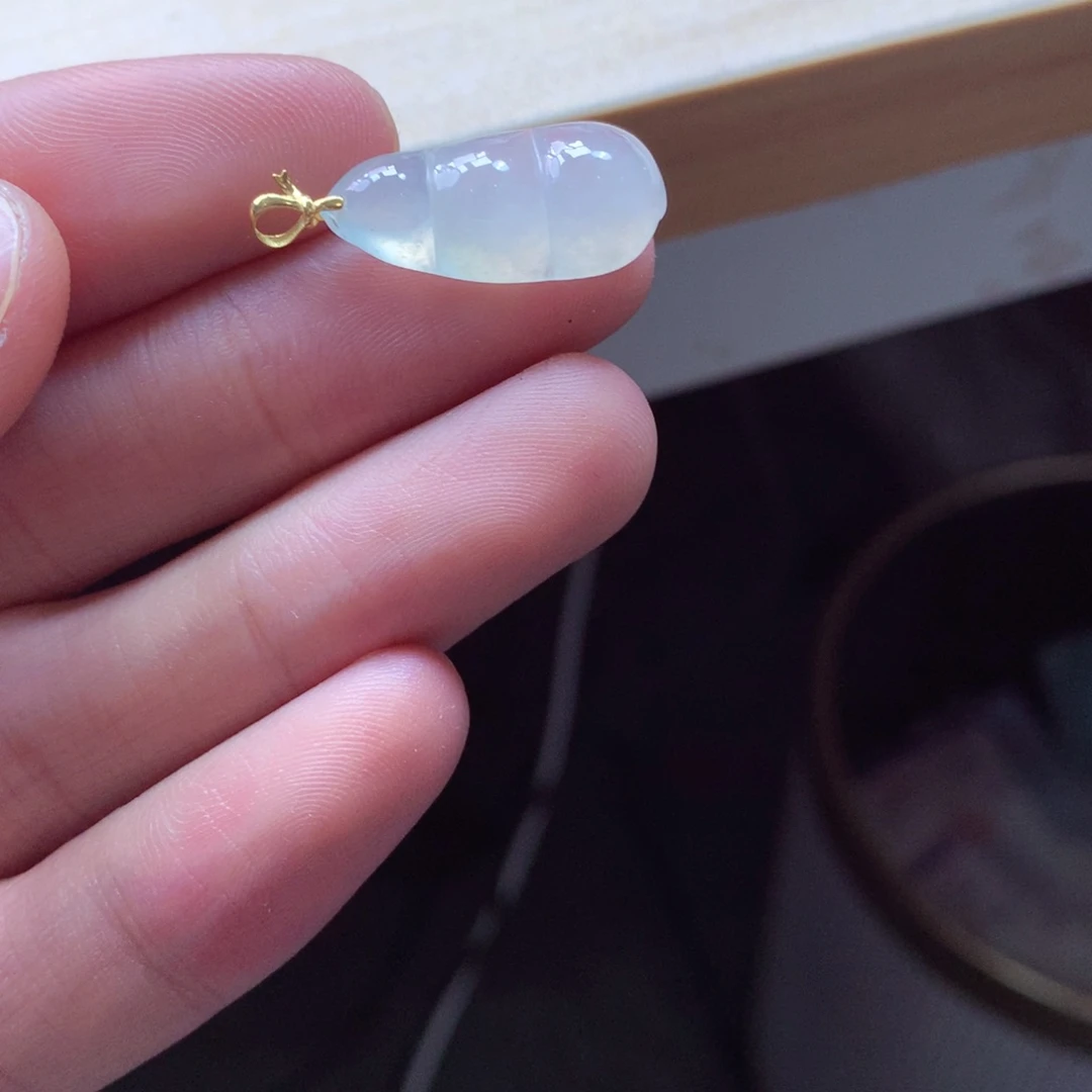 翡翠颈饰18K金镶嵌吊坠