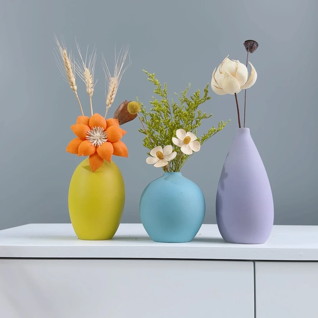 瓷片陶瓷小花瓶含花总高约20-30cm