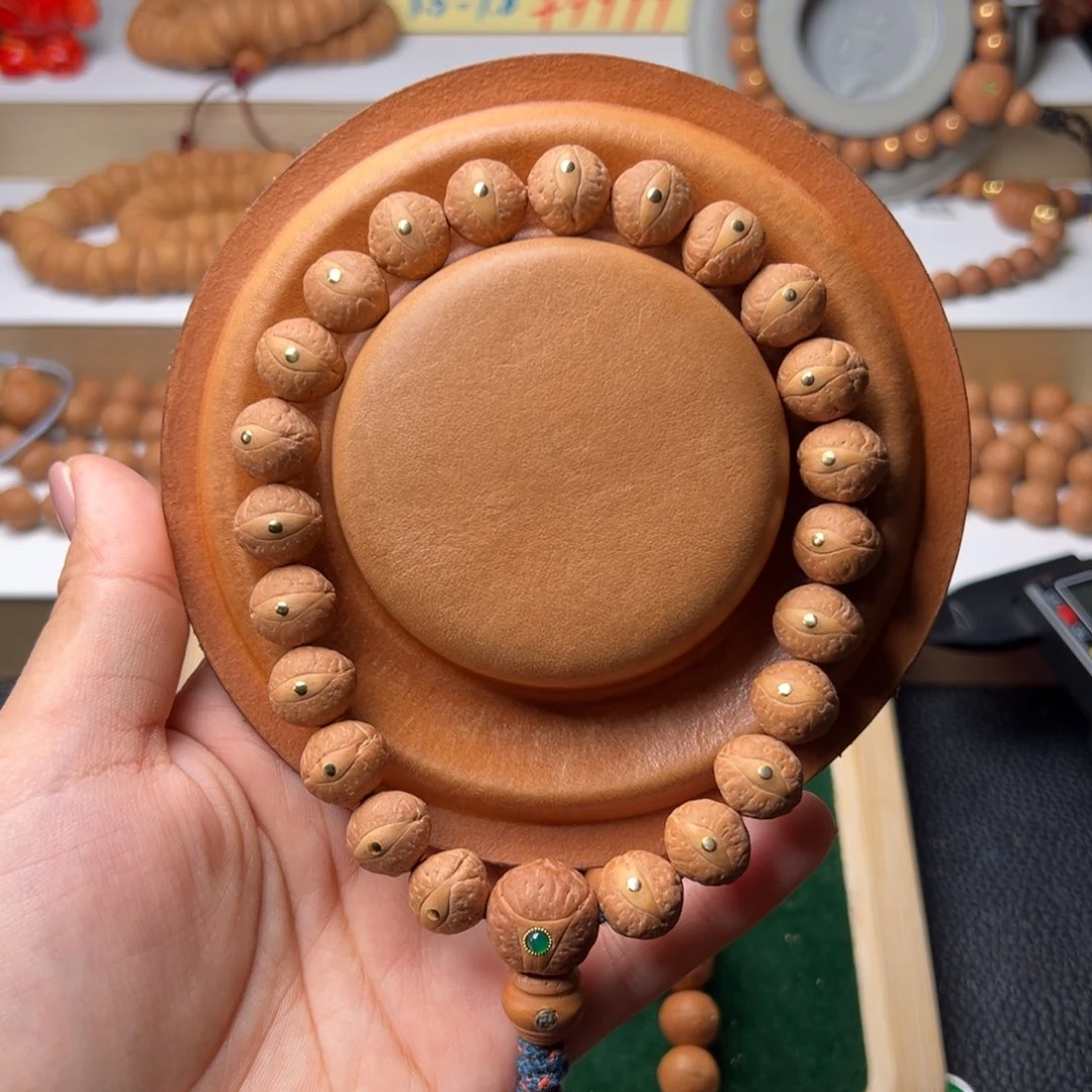 手串凤眼菩提单舱籽厚皮壳12.5镶嵌铜钉