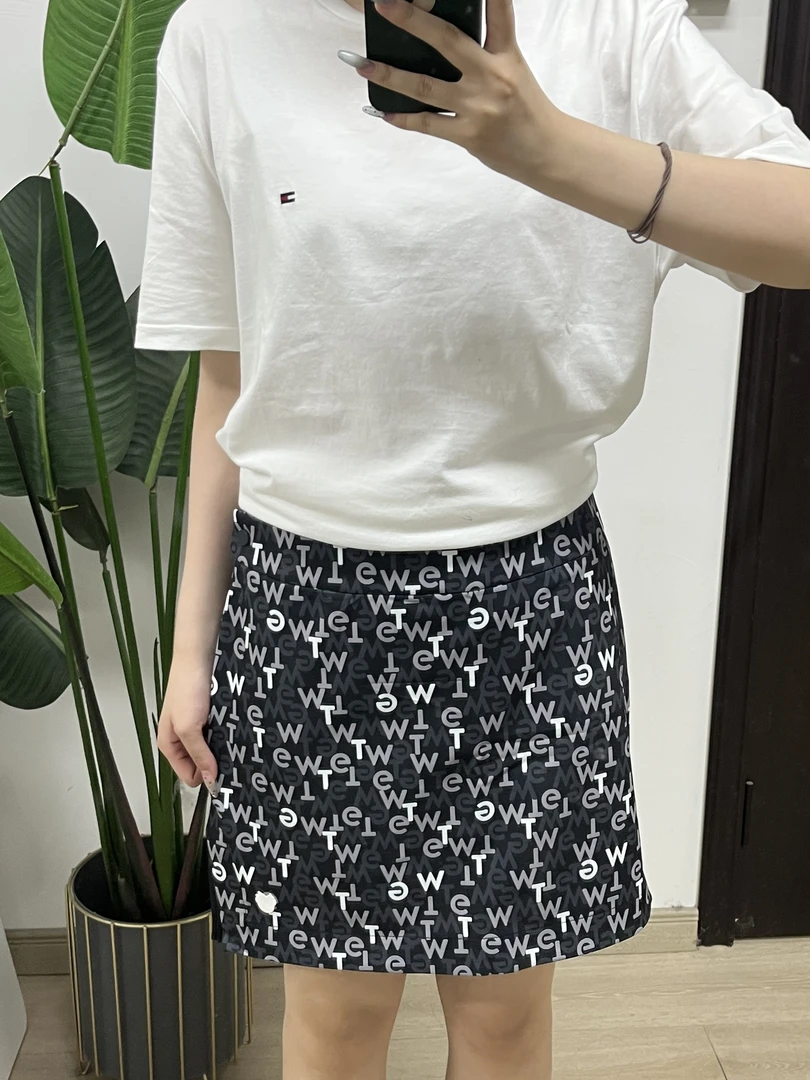 熊家 休闲裙子 TFWH226L03C 黑色