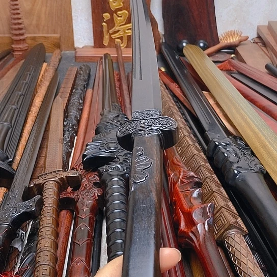 紫光檀木90长绣春刀