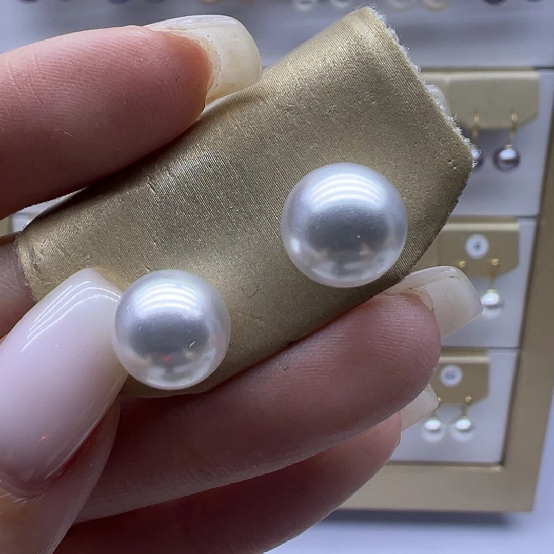 淡水珍珠18K金镶嵌耳饰