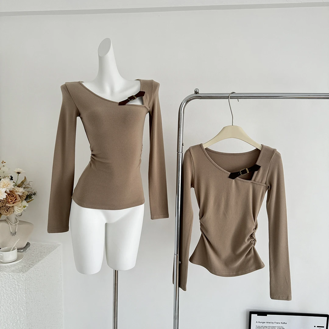 秋冬加厚磨毛绒撞色皮牌修身显瘦针织上衣女法式气质长袖打底衫