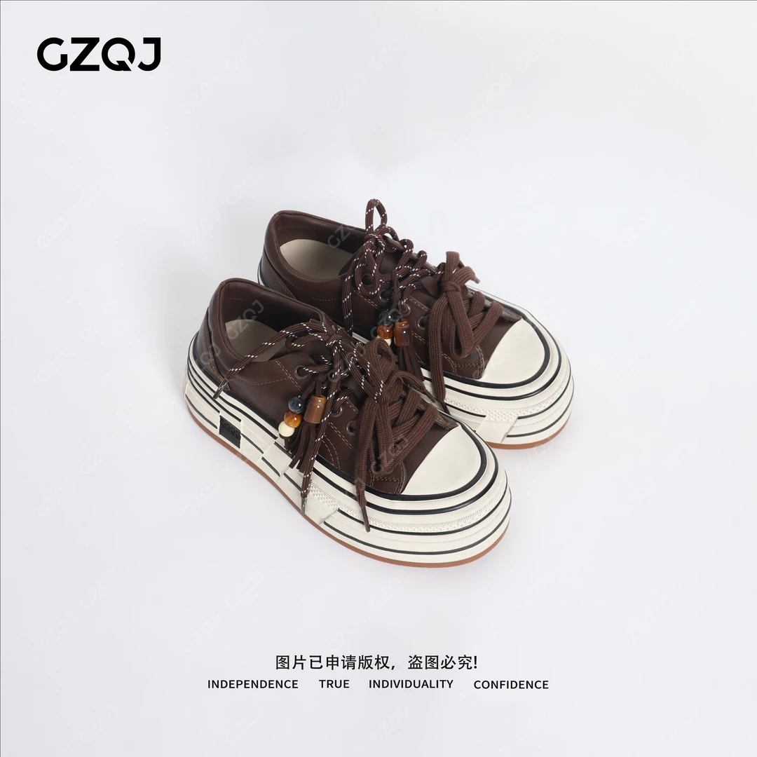 老琴私服 时尚休闲板鞋圆头设计感真皮增高厚底鞋 5811