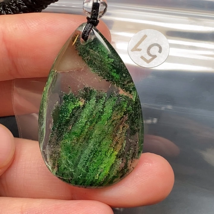 馋***号水晶未镶嵌颈饰天然