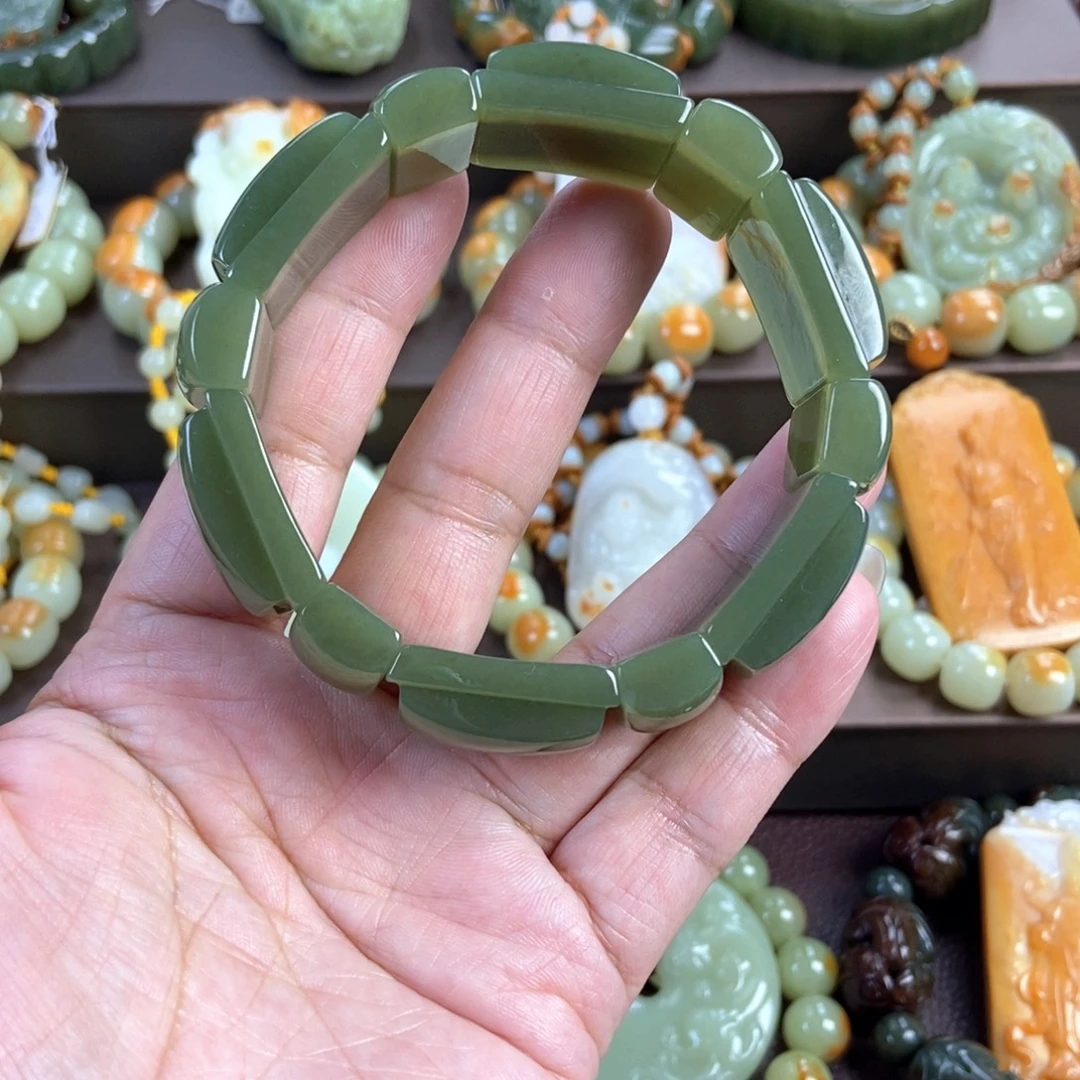 信***福透闪石质玉未镶嵌手串