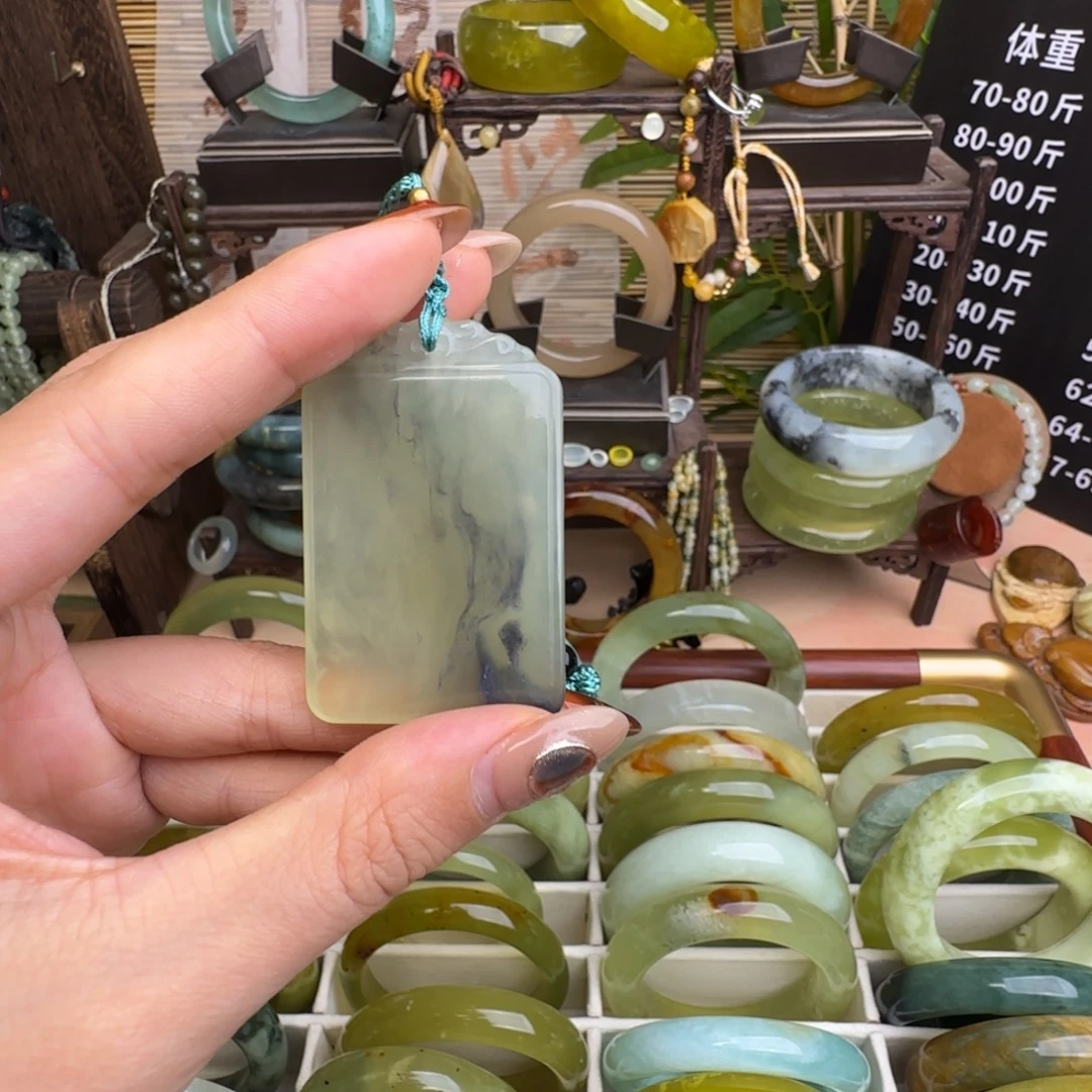 C***多蛇纹石玉未镶嵌手镯