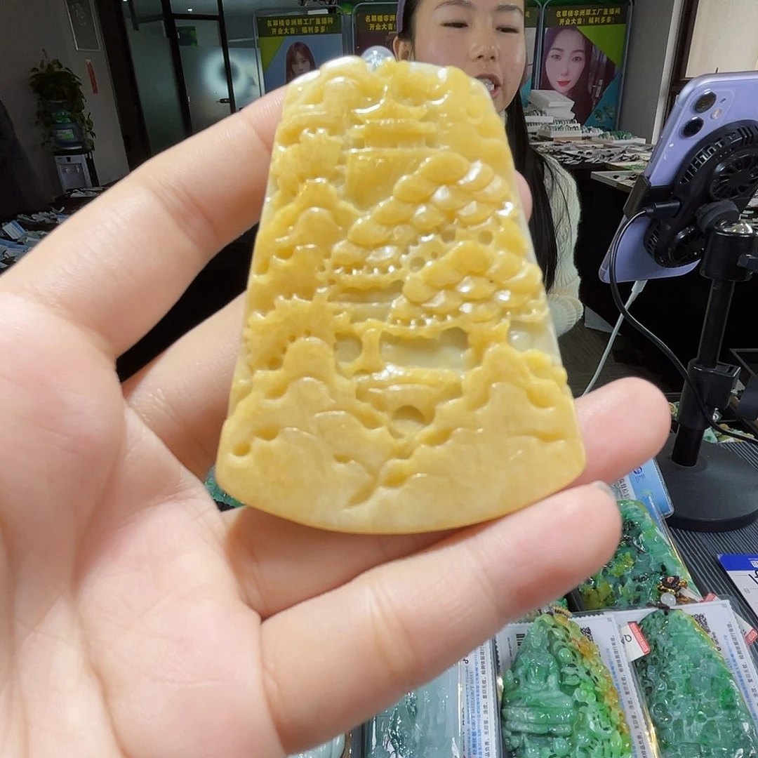 颈饰未镶嵌翡翠一