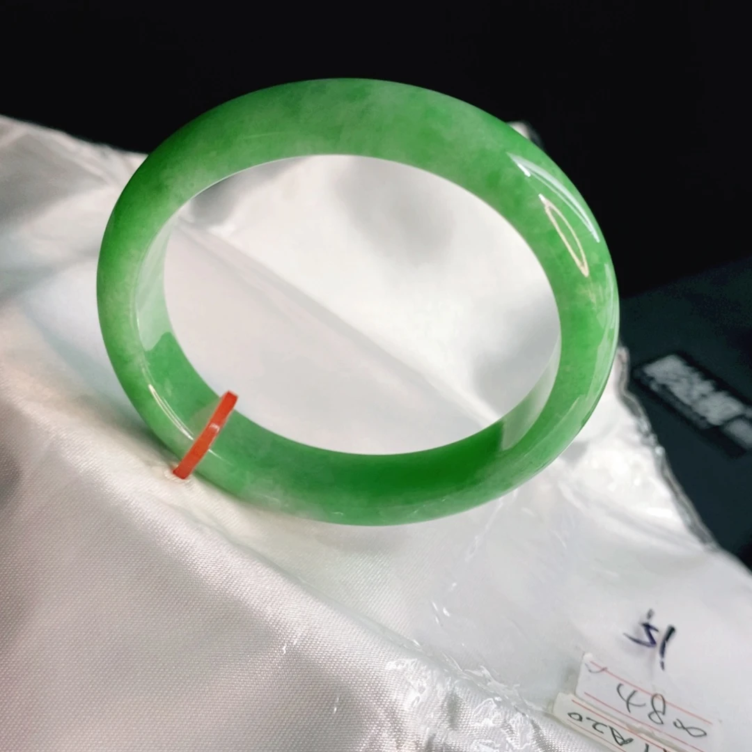 翡翠手镯未镶嵌?*51贵妃