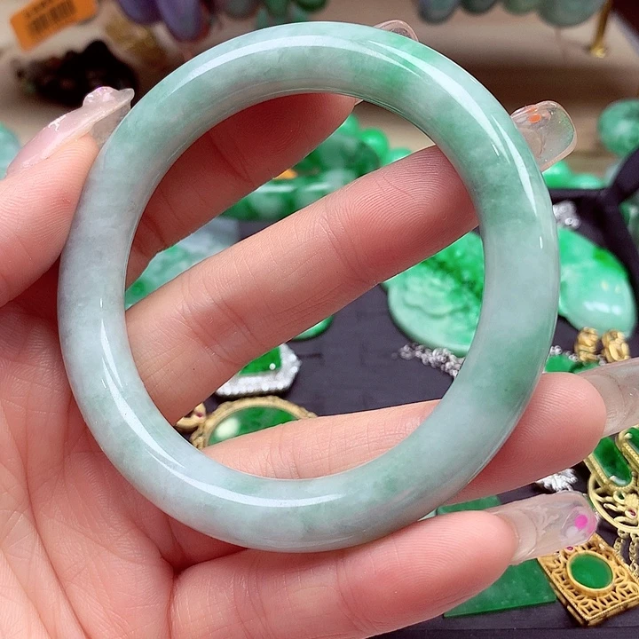翡翠未镶嵌手镯翡翠