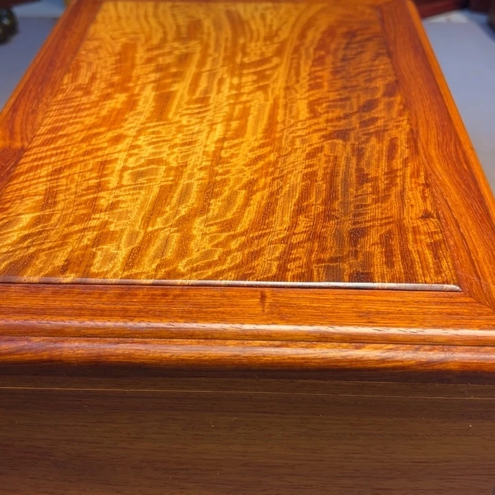 挖***机机关盒。