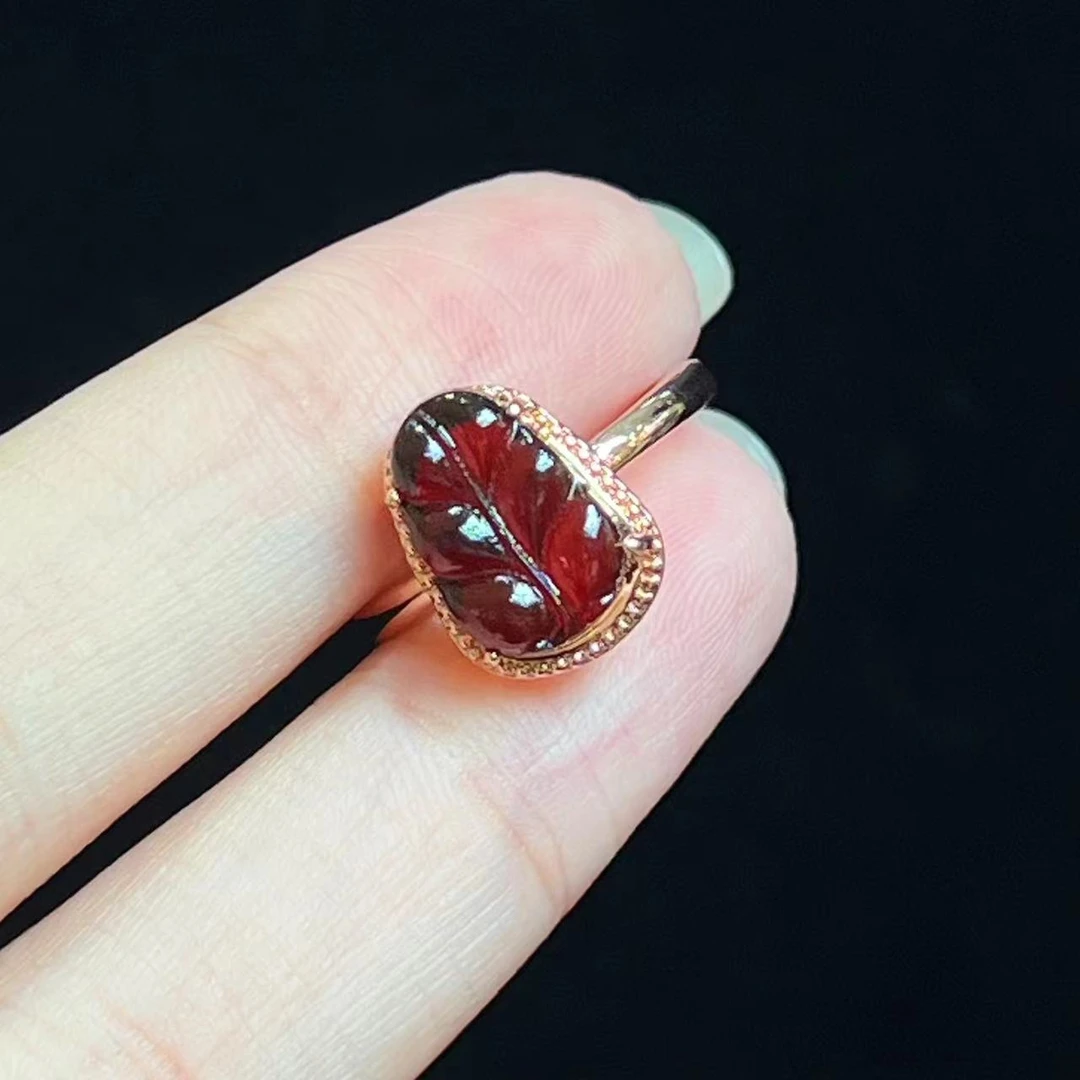 血珀叶子戒指- BZP044（尺寸11.5*8*5.5mm）