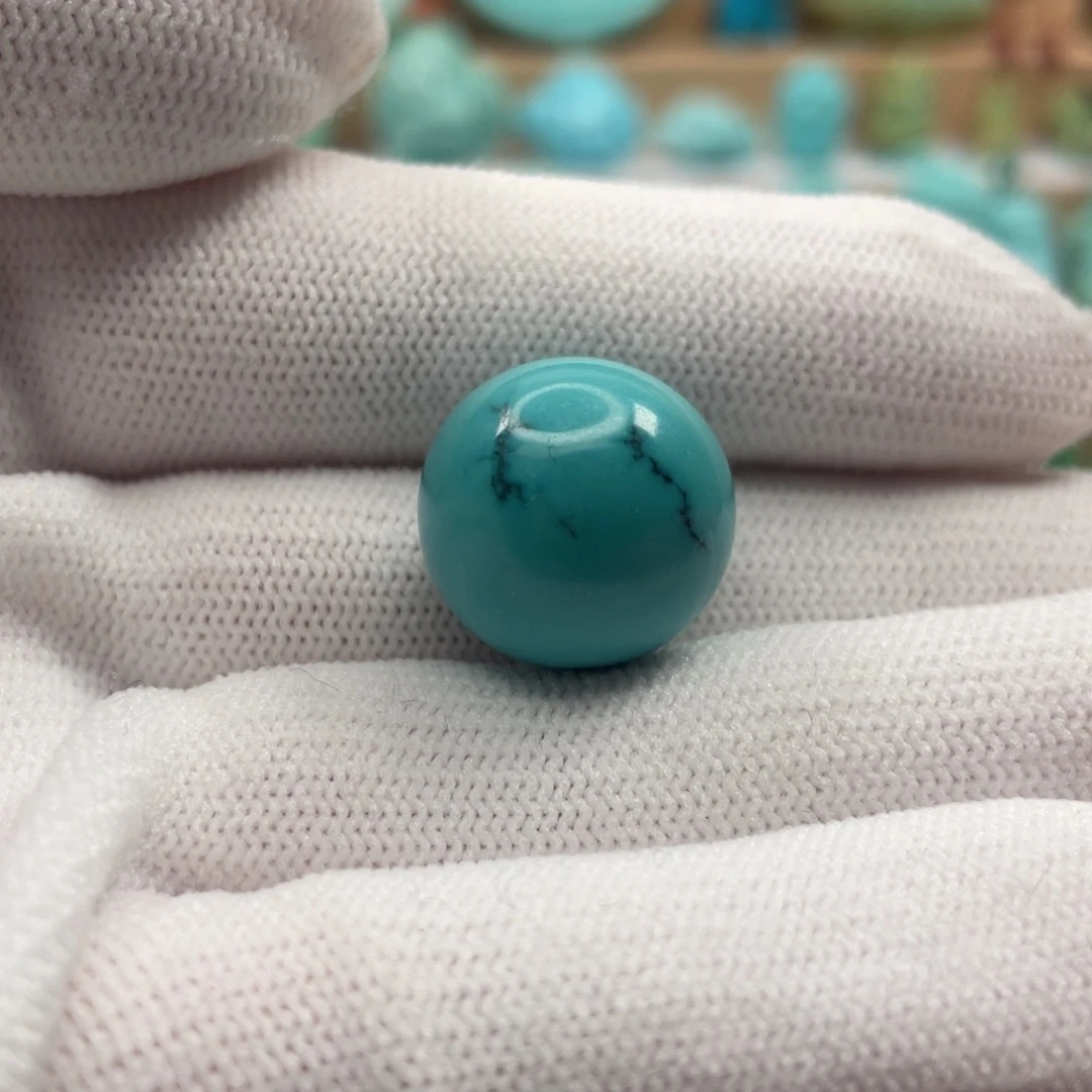 绿松石未镶嵌颈饰