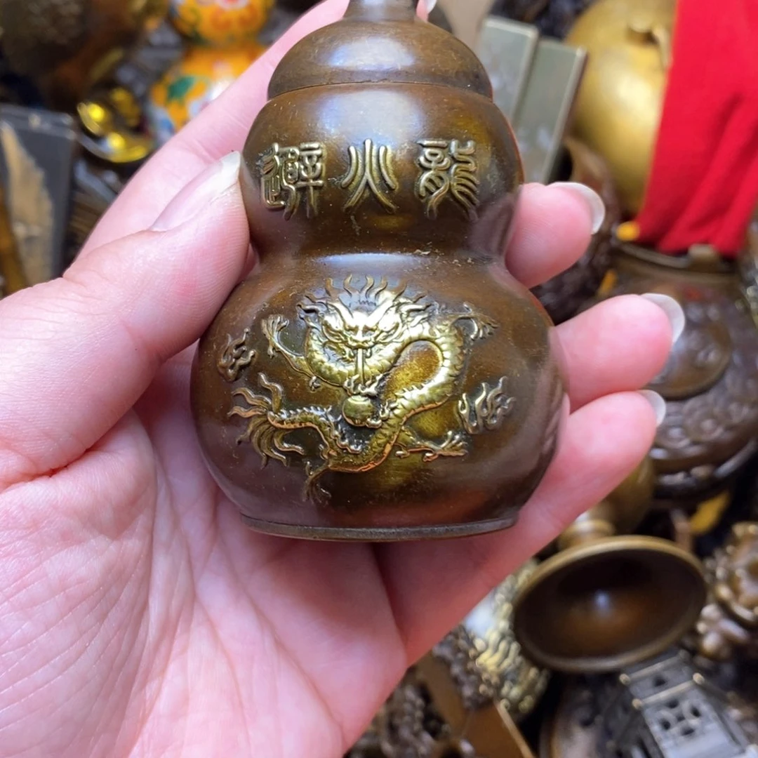 铜器摆件做工精良