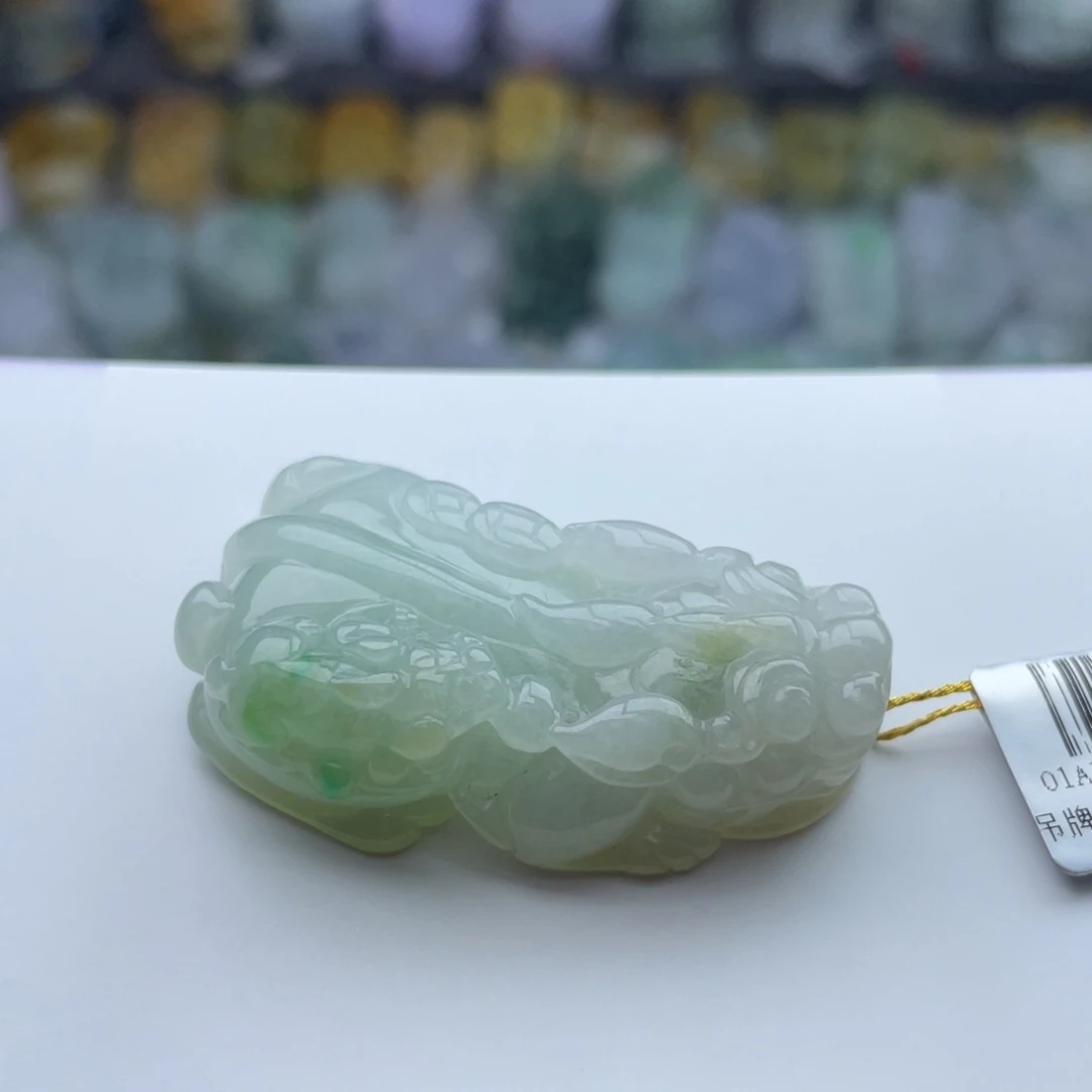 翡翠颈饰未镶嵌貔貅