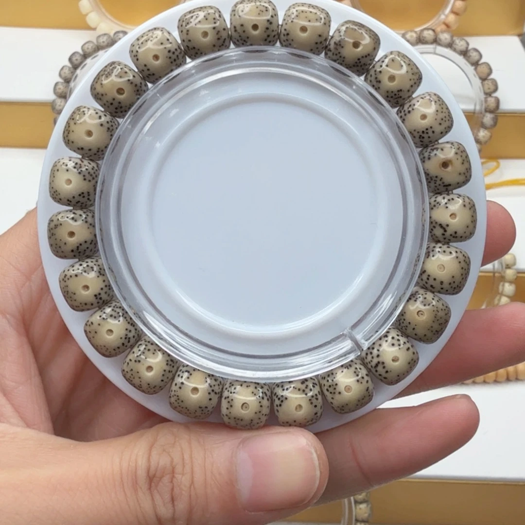 手串星月菩提石玉料绿青花大眼睛留白小细星黄金瞳单圈