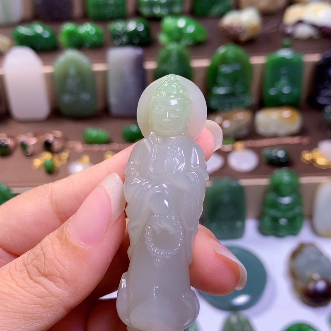 和田玉未镶嵌挂件生**花