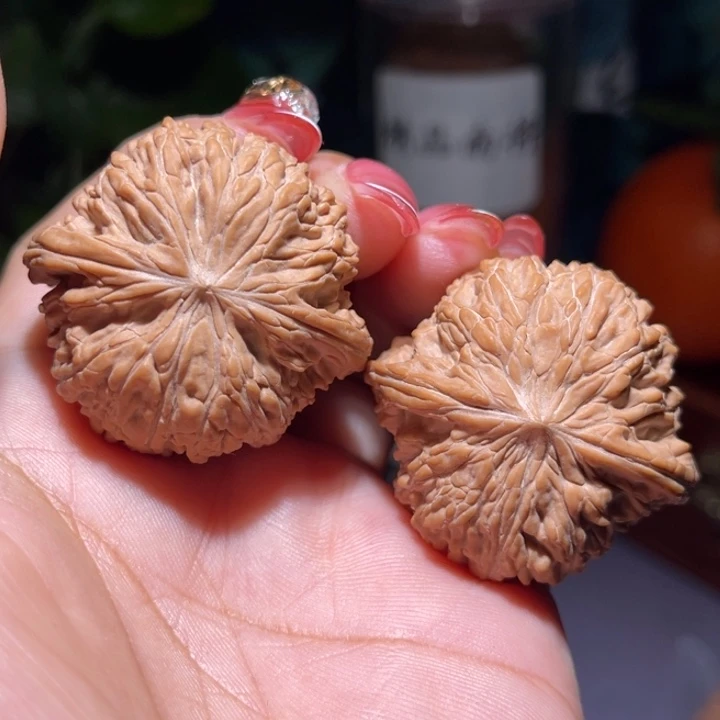 文玩核桃吊坠           40