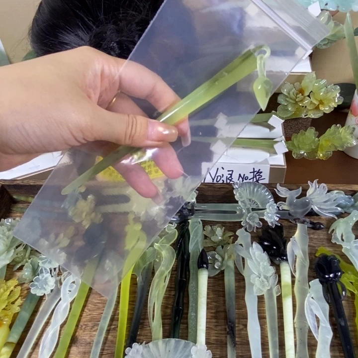 蛇纹石玉未镶嵌发饰