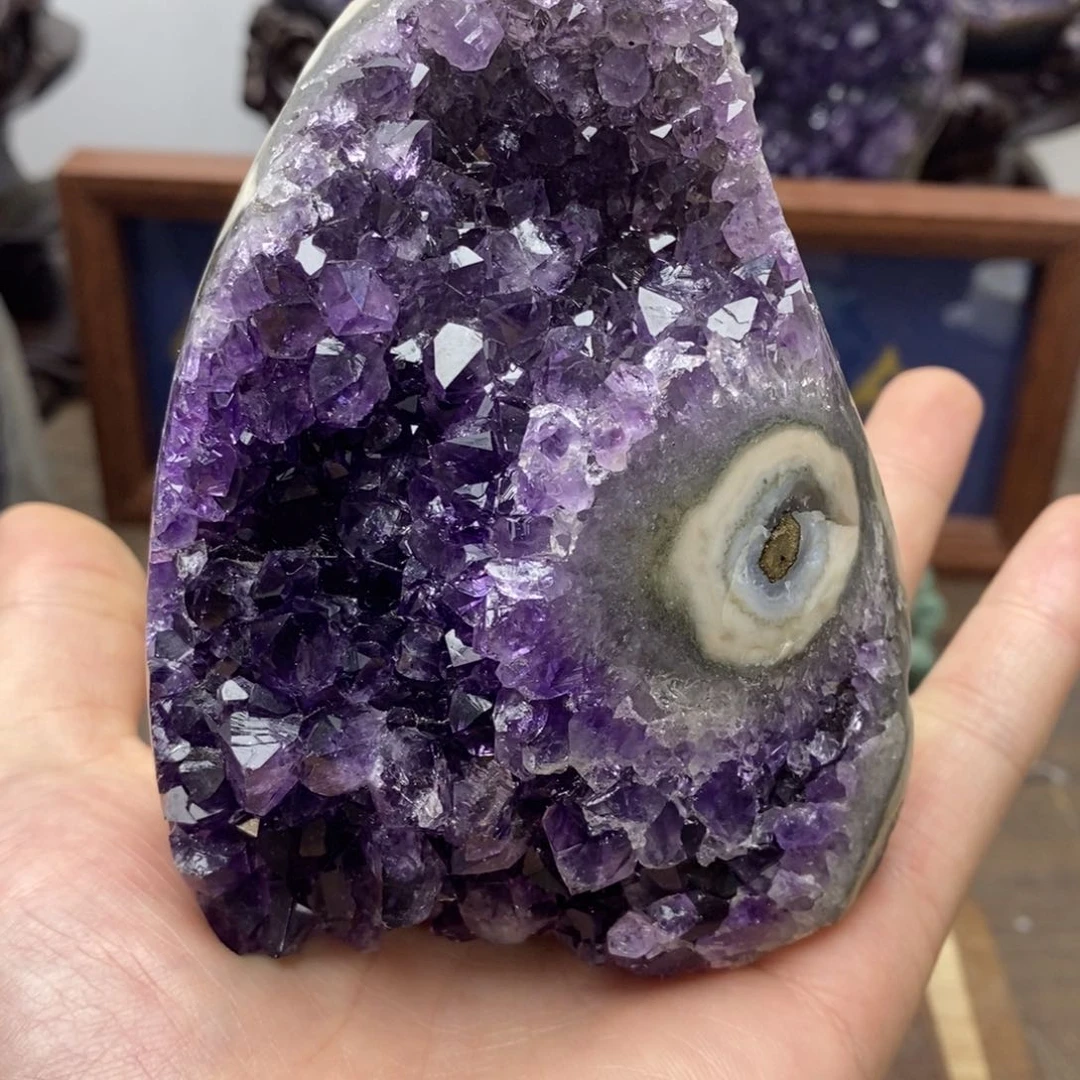 未镶嵌水晶大型摆件（非配饰）