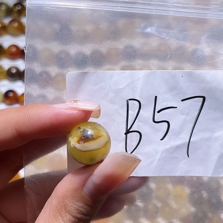 琥珀未镶嵌裸石15福利