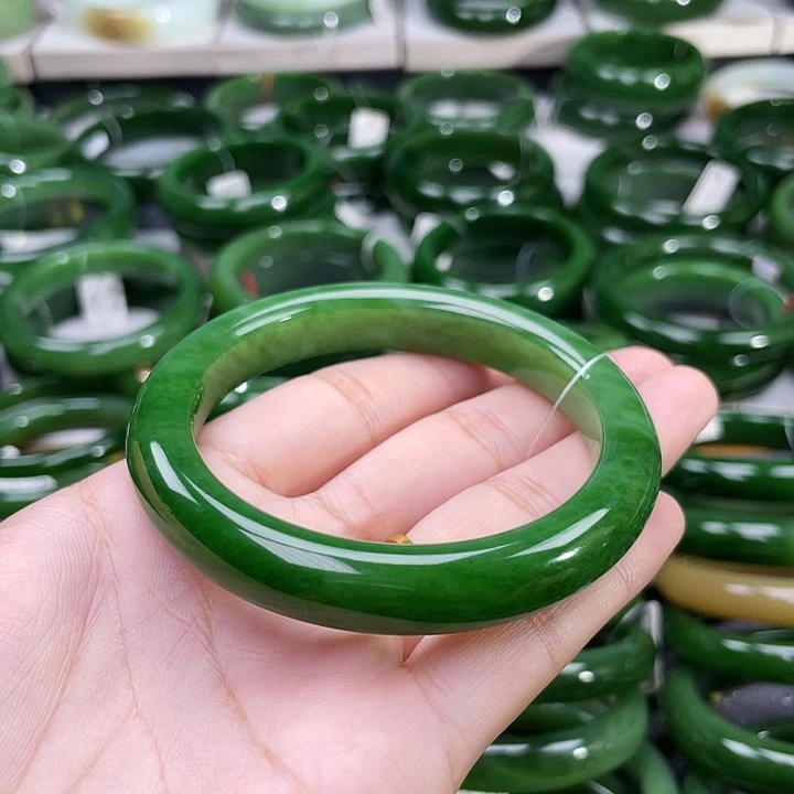 和田玉（碧玉）手镯未镶嵌