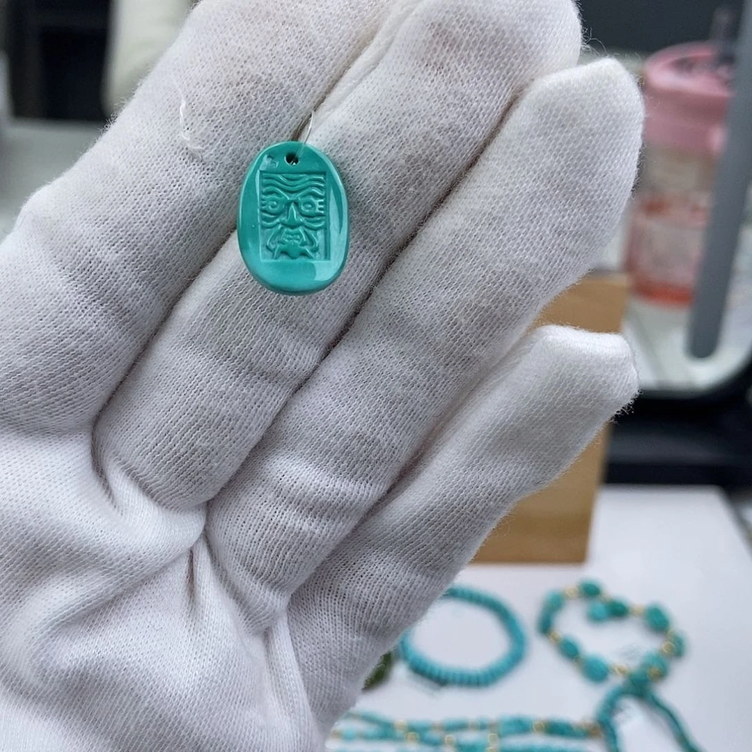 绿松石未镶嵌珠宝奇石