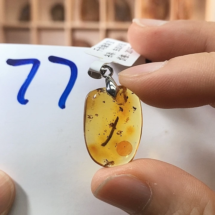 未镶嵌颈饰琥珀琥珀虫珀福利