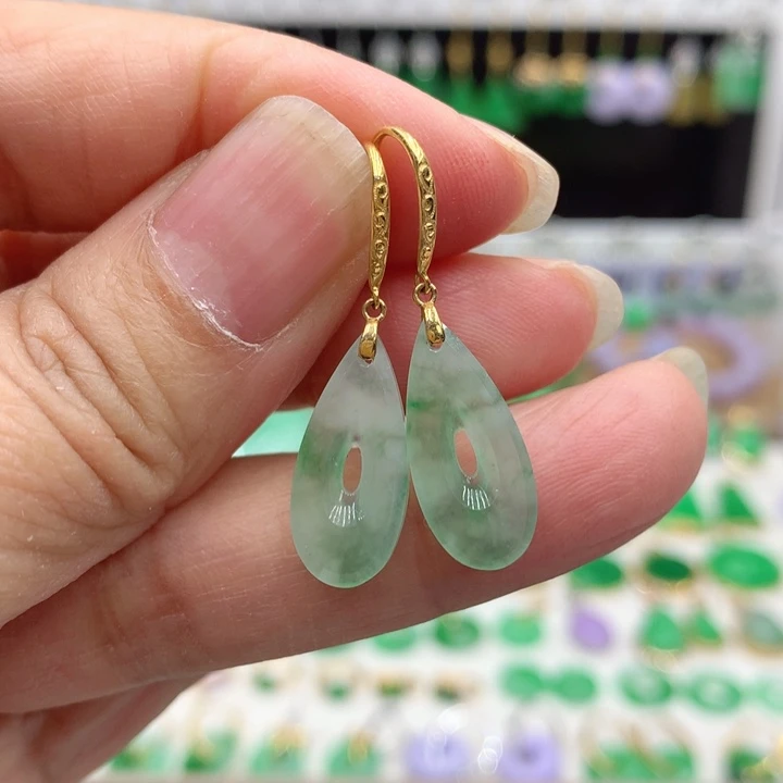 翡翠18K金镶嵌耳饰