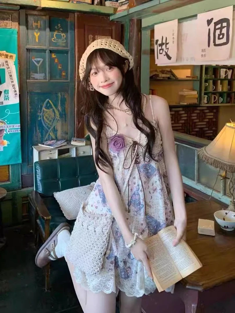 法式绝美蕾丝裙2025夏季度假风裙子复古小众显廋吊带碎花连衣裙